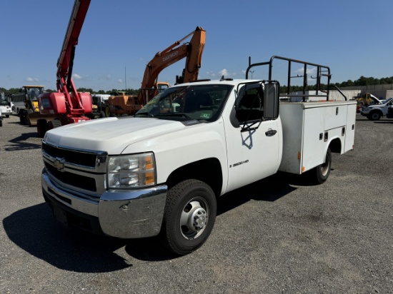 2007 Chevy 3500 Utility Truck