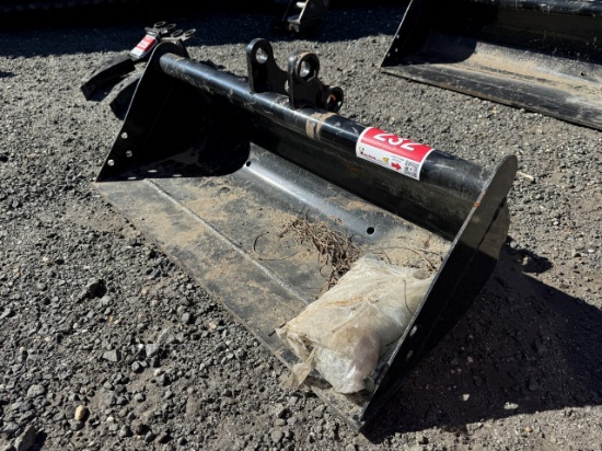 AGT 31" Excavator Bucket