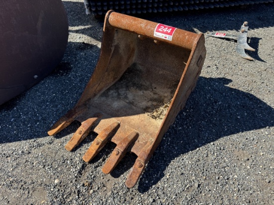 24" Excavator Bucket