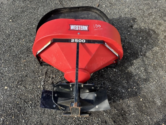 Western 2500 Tailgate Salt Spreader