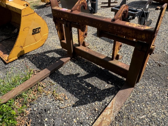 Caterpillar 938 5' Forks