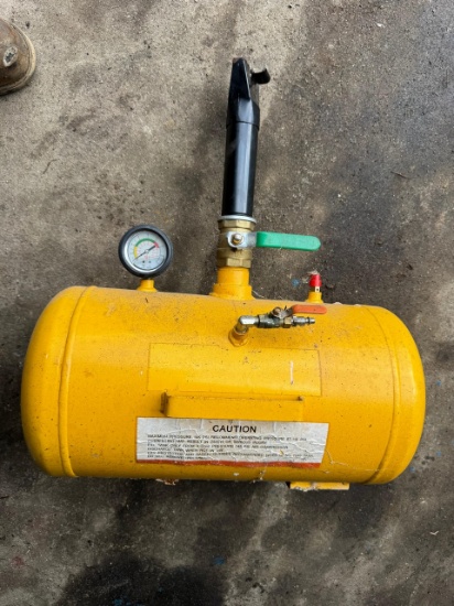 Portable Compressed Air Tank / Bead Seater