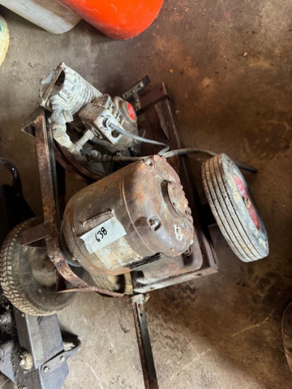 Assorted Small Gas Engines / Pumps