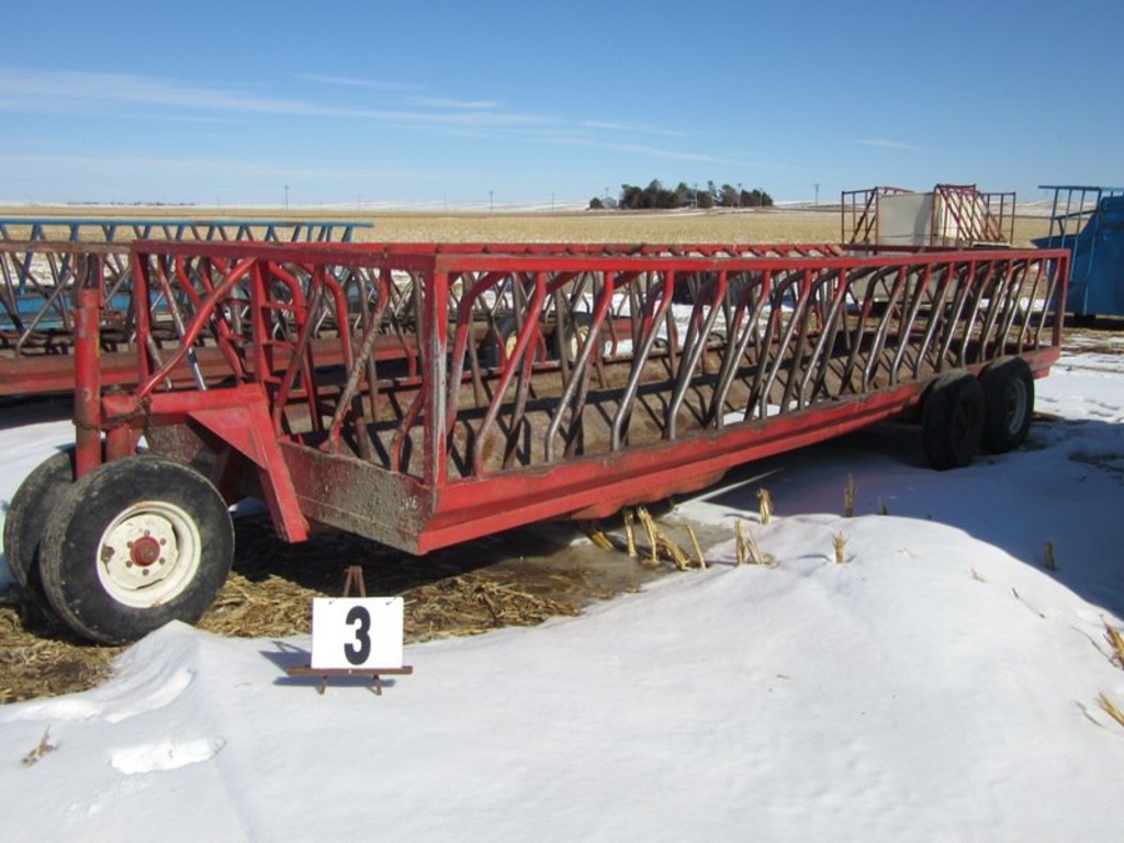 Apache Hay Feeder Trailer Farm Machinery Implements Livestock