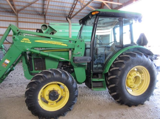 JD 5603 MFWD, cab