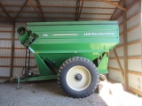 J&M 750 grain cart