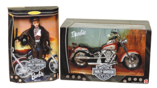 Harley-Davidson Barbie & Motorcycle (2), 1998 Barbie in brown leather jacke