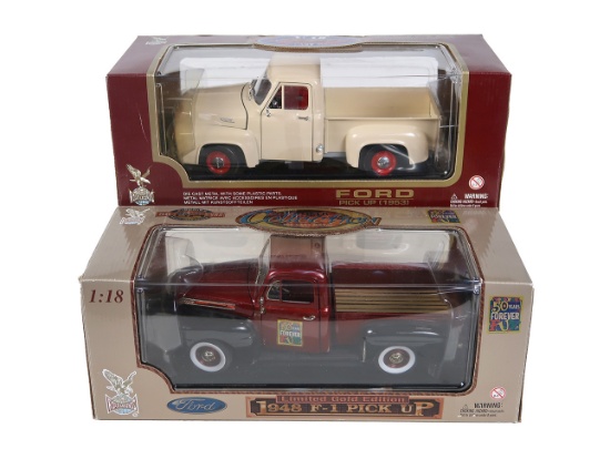 Toy Scale Models (2), Road Legends, Limited Gold Edition 1948 F-1 Pickup &