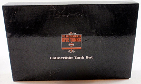 A Harley Davidson 2005 Tank Set