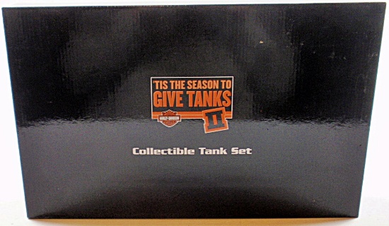A Harley Davidson 2005 Tank Set