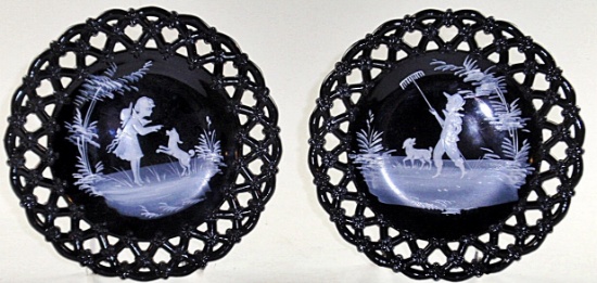 A Pair Of Westmoreland Mary Gregory Style Plates