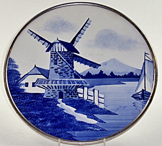 A Hand Painted Delf Porcelain Tray