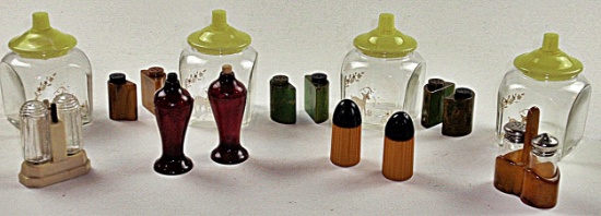 Vintage Bakelite Shakers & Containers