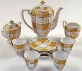 A Kikusui Yellow Checkers Tea Set