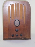 A Vintage Philco Tube Radio