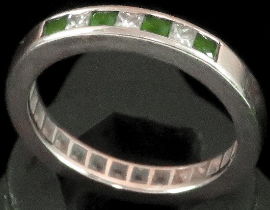 Ring tests 14K with green & clear stones. Approx 4.2 grams.