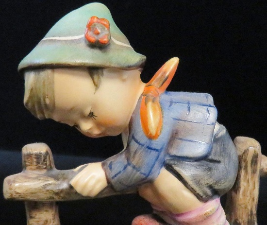 Hummel Figurine "Retreat To Safety" #201 2/0 - TMK 3.