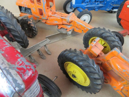 Lot of (5) vintage Farm Toys (some missing pieces) includes Hubley, Hubley Jr., Ford 4000 Tractor &