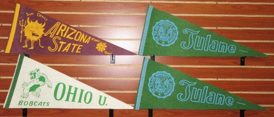 Lot of (20) Vintage Felt College Pennants includes Tulane, Dartmouth, Notre Dame, Wisconsin,