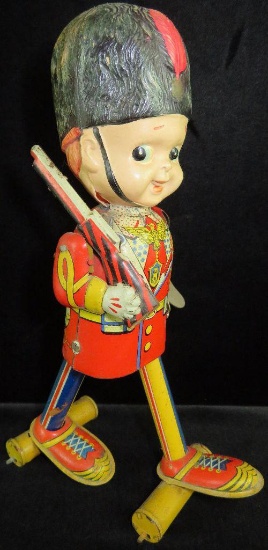 Vintage Fukuda Tin Soldier Litho Mechanical Wind-Up Toy.