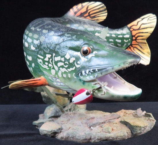 Danbury Mint "Great Northern Pike" Freshwater Trophies Collection.