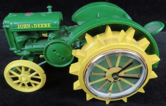 Danbury Mint John Deere Waterloo Tractor and working Tire Clock in box.