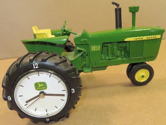 Danbury Mint John Deere 4010 LE Tractor Clock.