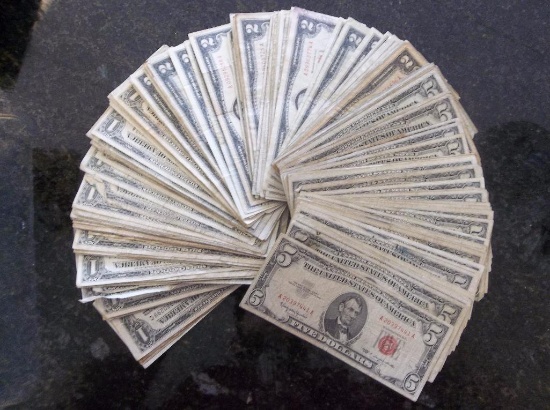 150+ PC LOT OF RED & BLUE NOTES: 50) $1 SILVER CERTIFICATES; 50+) $2 USN AND 50+) MIXED $5 USN & SIL