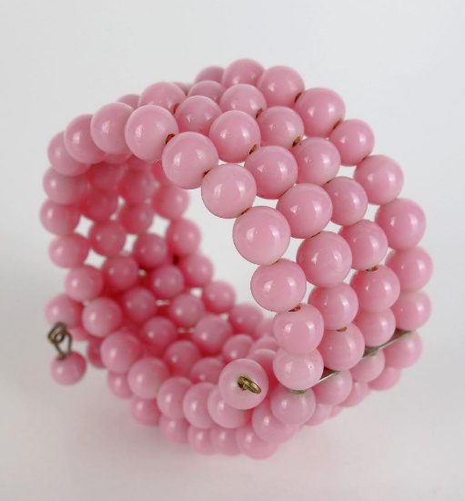Vintage Pink Beaded Bracelet. Approx 45.0 grams.
