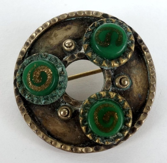 Vintage Sterling Pin / Brooch with green stones. Approx 6.4 grams.