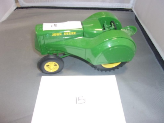 ERTL 1/16 JOHN DEERE "ORCHARD"TOY TRACTOR