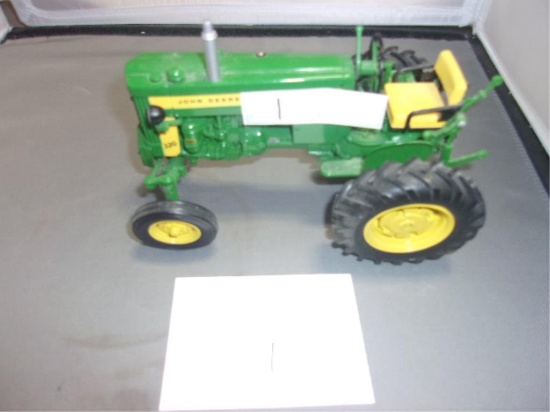 ERTL 1/16 JOHN DEERE 320 TOY TRACTOR