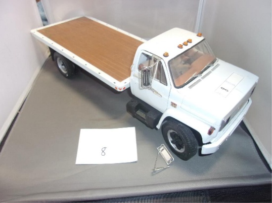 CHEVY C65 1/16 TOY TRUCK