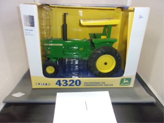 TOY TRACTOR ERTL 1/16 JD 4320 with ROPS