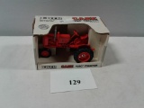 TOY TRACTOR ERTL CASE VAC 1/16 NF WITH EAGLE HITCH