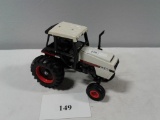 TOY TRACTOR CASE 2594 WITH CAB ERTL