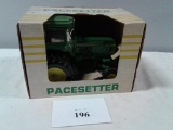 DECANTER JOHN DEERE BY PACESTTER THE GREEN MACHINE, SEALED