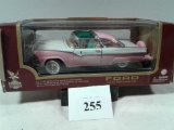 TOY 1955 FORD FAIRLANE CROWN VICTORIA 1:18