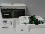 TOY TWINE-TIE BALER JD PRECISION CLASSICS WITH MEDALLION AND LITERATURE