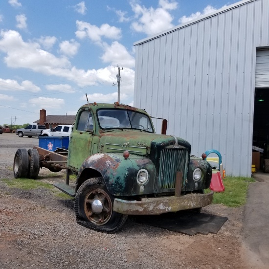 1951/2 B Series Mack