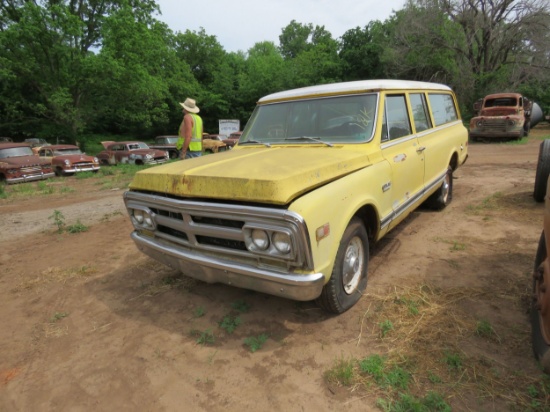 1972 GMC Suburban