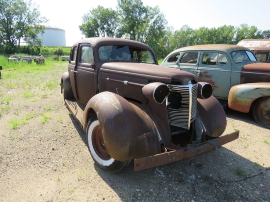 1939 Nash 4dr Sedan for Project or Parts