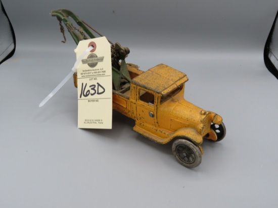 Cast Iron Tow Truck @1929 Approx. 8 inches