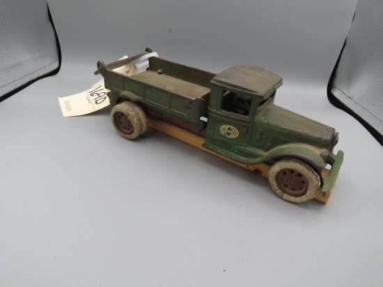 Arcade IH Truck @1931 Cast Iron Truck Approx. 10 inches
