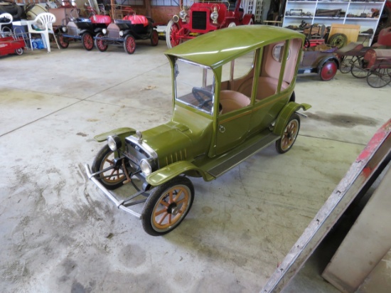Ford Model T Center-Door Pedal Car