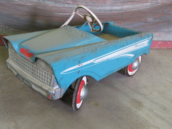 Vintage Murray Holiday Pedal Car