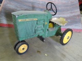 Ertl John Deere Pedal Tractor