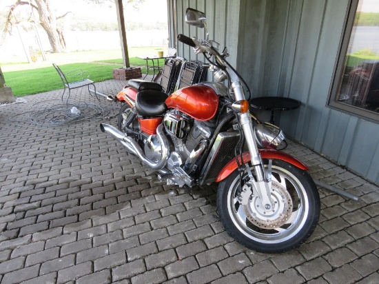 2004 Honda VTX1800C Motorcycle