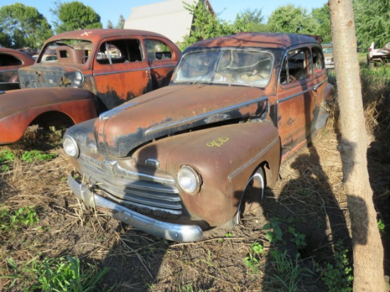 1946 Ford Deluxe 2dr Sedan for Project or parts