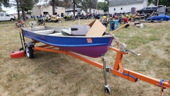 2005 Homemade trailer with Fishing Boat with Chrysler Motor